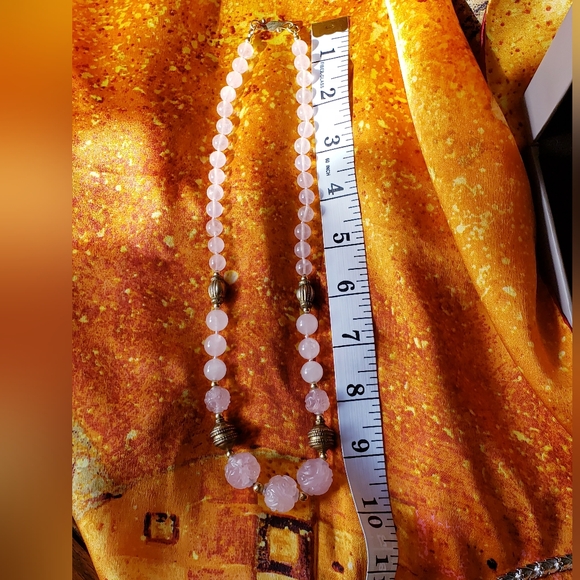 Rose Quartz Hand Carved Necklace. - Picture 6 of 6